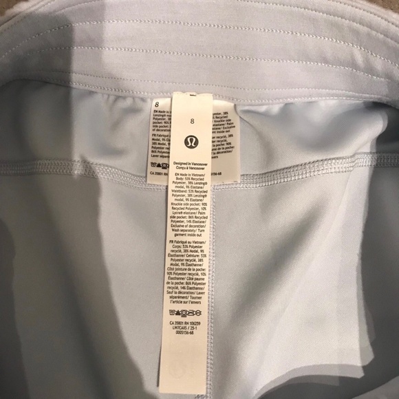 NWOT Lululemon Softsreme Shorts - Picture 3 of 3